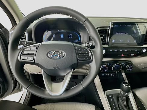 New 2026 Hyundai Venue SEL FWD image 10