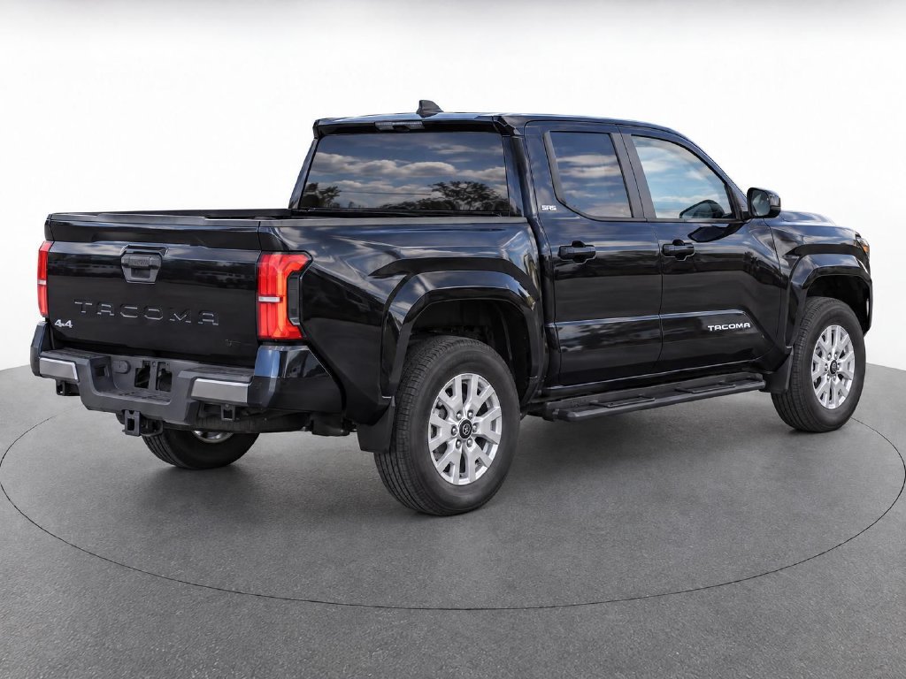 Used 2025 Toyota Tacoma SR5 AWD/4WD image 5