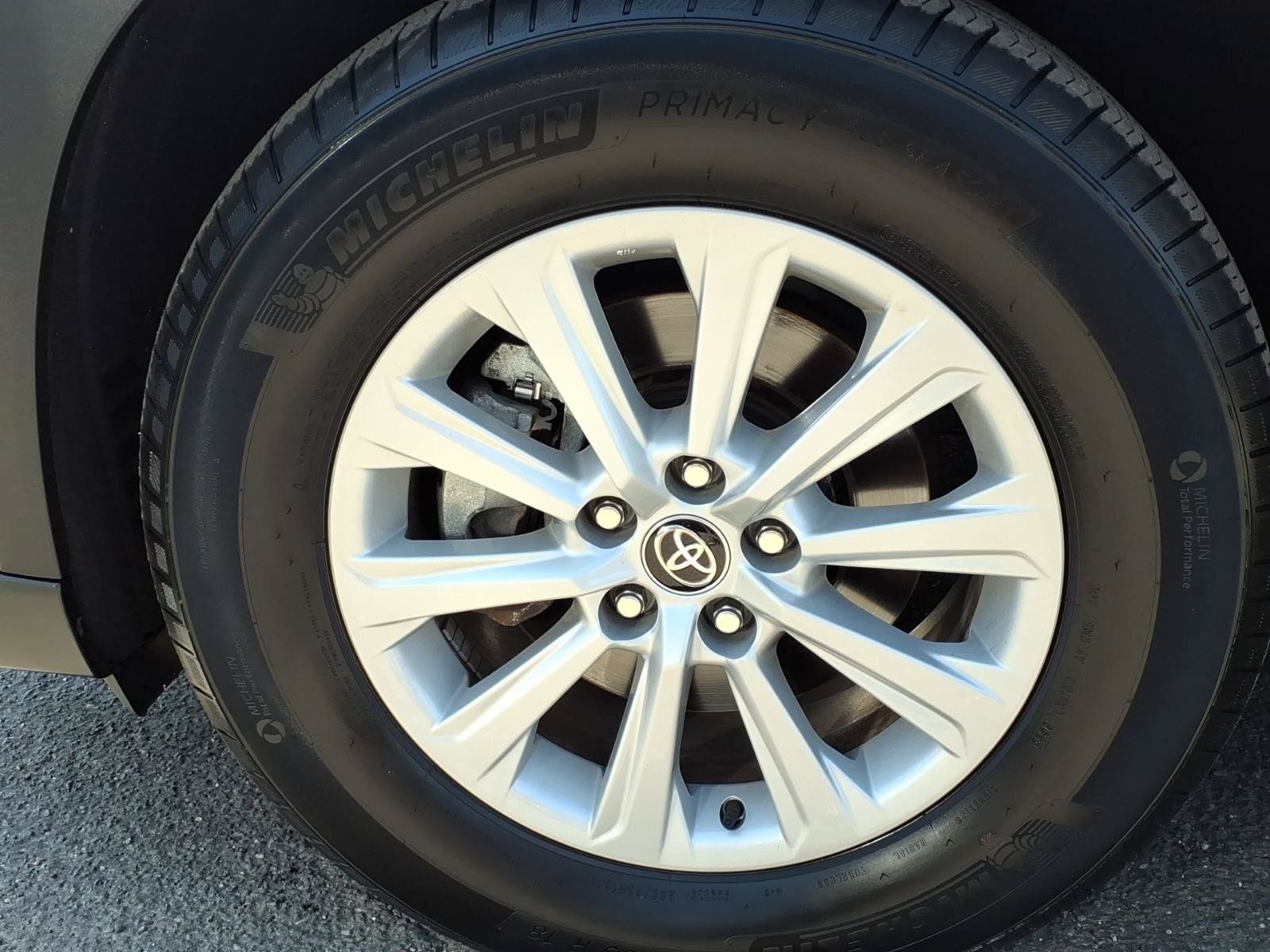 Used 2024 Toyota Grand Highlander AWD image 8