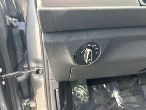 Used 2024 Volkswagen Jetta S FWD image 33