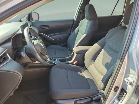 Certified 2023 Toyota Corolla Cross LE FWD image 9