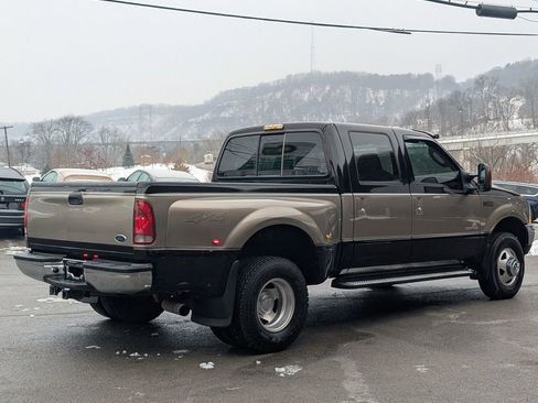Used 2004 Ford F350 Lariat AWD/4WD image 12