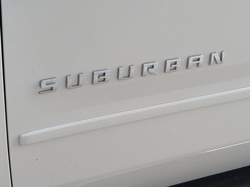 Used 2020 Chevrolet Suburban Premier RWD image 32