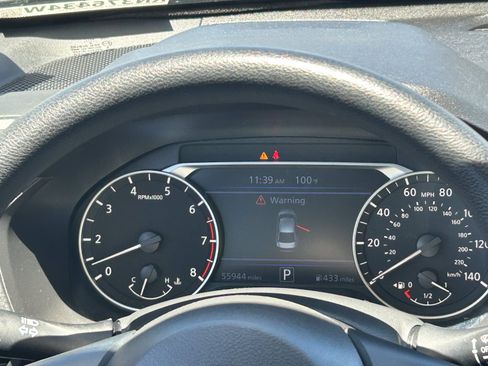 Used 2024 Nissan Altima 2.5 SV FWD image 24