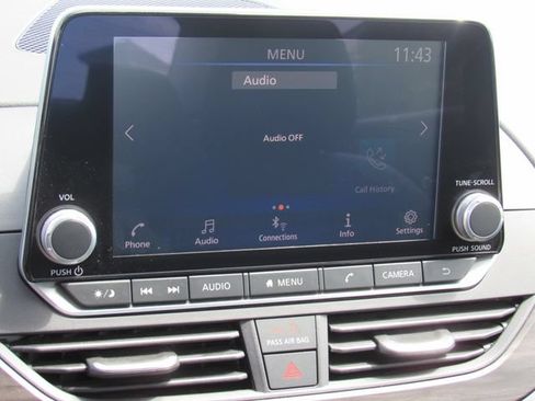 Used 2025 Nissan Altima 2.5 SV FWD image 22