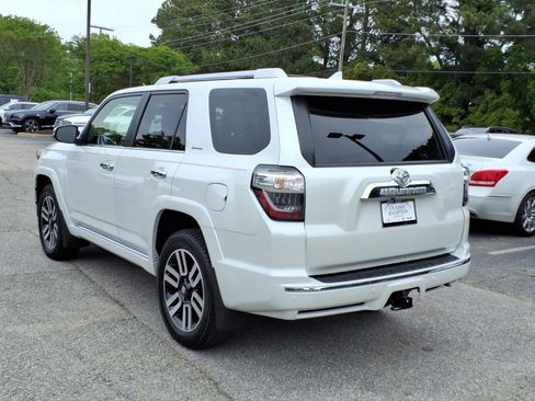 Used 2024 Toyota 4Runner Limited AWD/4WD image 9