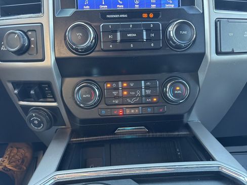 Used 2021 Ford F250 Lariat w/ Lariat Ultimate Package image 24