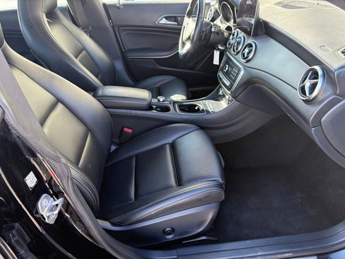 Used 2019 Mercedes-Benz CLA 250 4MATIC image 11