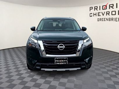 Used 2025 Nissan Pathfinder SL