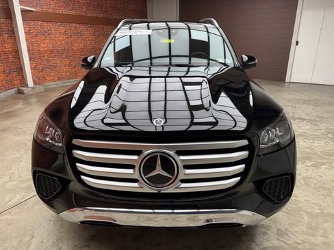 Certified 2025 Mercedes-Benz GLS 450 4MATIC image 8