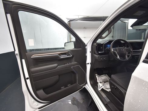 Certified 2022 Chevrolet Silverado 1500 RST image 8