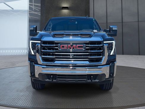 Used 2024 GMC Sierra 2500 SLT w/ SLT Premium Package AWD/4WD image 9