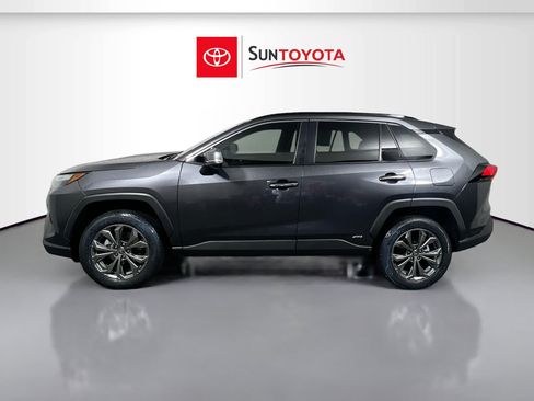 Used 2022 Toyota RAV4 Limited AWD/4WD image 7