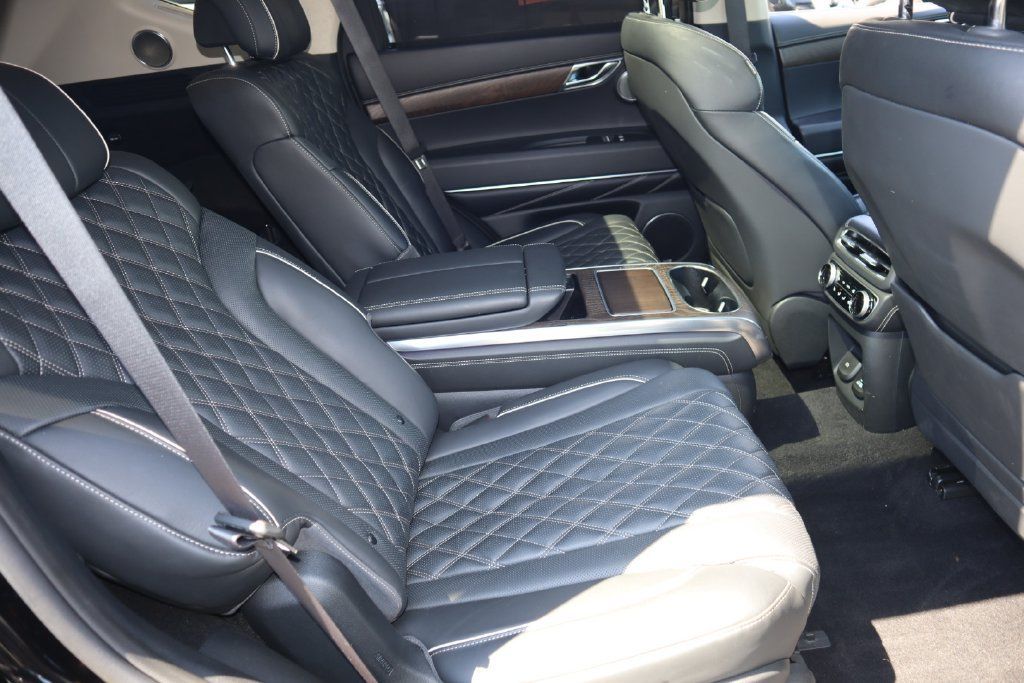 Used 2024 Genesis GV80 3.5T Prestige Signature AWD/4WD image 16