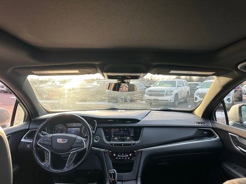 Used 2021 Cadillac XT5 Premium Luxury image 26