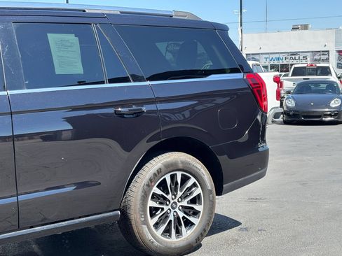 Used 2025 Ford Expedition Platinum AWD/4WD image 7
