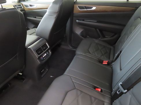 New 2026 Volkswagen Atlas SE image 22