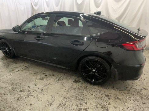 Used 2023 Honda Civic Sport image 11