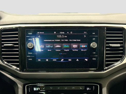 Used 2022 Volkswagen Atlas Cross Sport SEL R-Line image 25