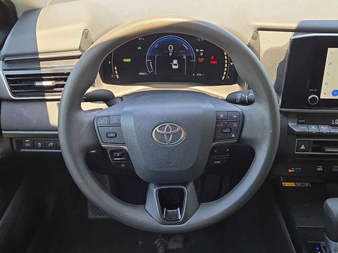 Used 2025 Toyota Camry LE FWD image 14