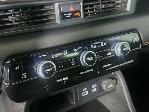 Used 2024 Honda Pilot TrailSport image 22