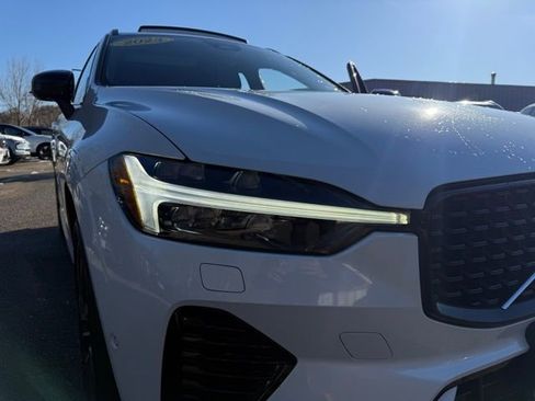 Certified 2023 Volvo XC60 B5 Plus w/ Climate Package image 11