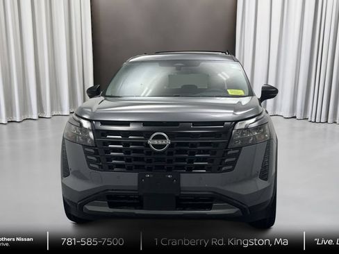 New 2026 Nissan Pathfinder Platinum w/ Cargo Package AWD/4WD image 2