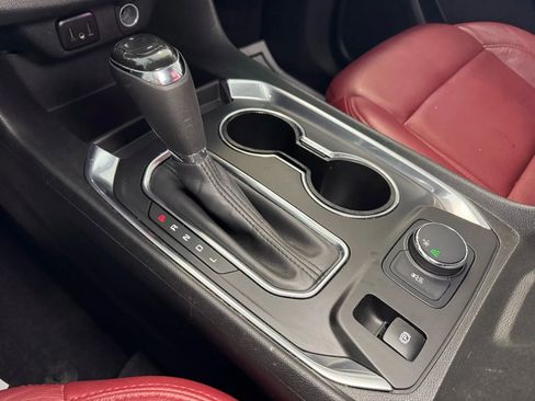 Used 2020 Chevrolet Traverse LS image 37