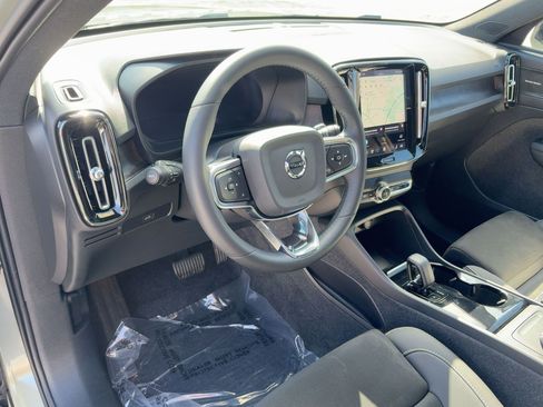 Certified 2024 Volvo XC40 Recharge Ultimate w/ Protection Package Premier image 24