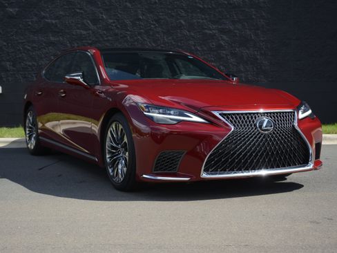 Used 2023 Lexus LS 500 w/ Interior Upgrade Package RWD image 9
