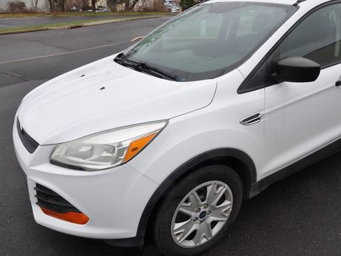 Used 2016 Ford Escape S FWD image 4