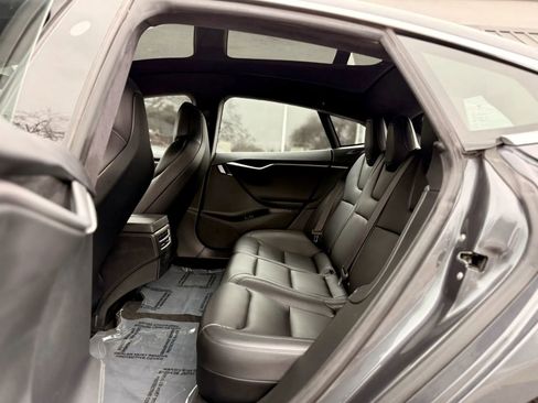 Used 2019 Tesla Model S Long Range image 18