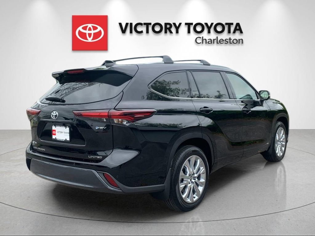 New 2026 Toyota Highlander Limited AWD/4WD image 7
