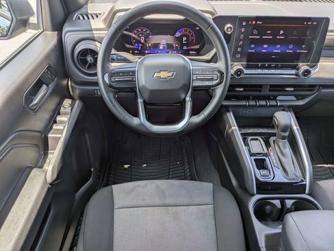 Used 2025 Chevrolet Colorado W/T w/ WT Custom Package RWD image 4