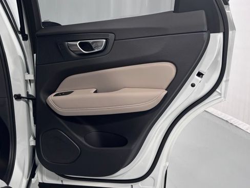 Certified 2026 Volvo XC60 B5 Plus AWD/4WD image 27