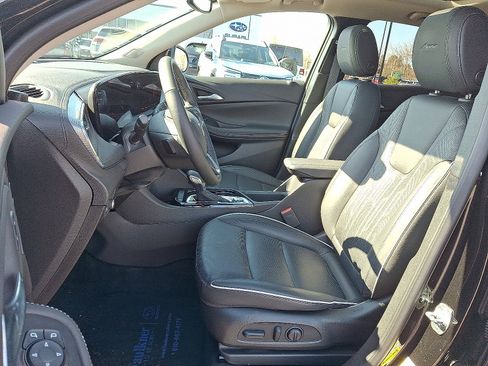 Used 2025 Buick Encore GX Avenir w/ Avenir Convenience Package AWD/4WD image 14