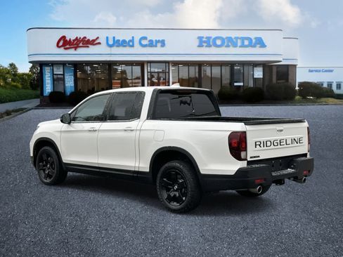Used 2025 Honda Ridgeline Black Edition image 3