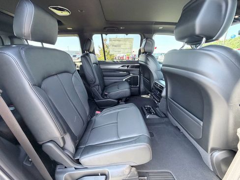 New 2026 Jeep Grand Wagoneer Limited AWD/4WD image 29