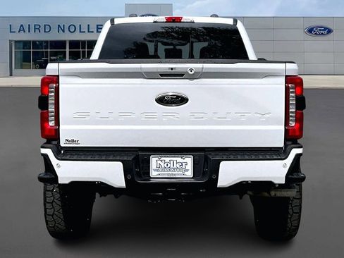 New 2026 Ford F250 Lariat w/ Black Appearance Package AWD/4WD image 4