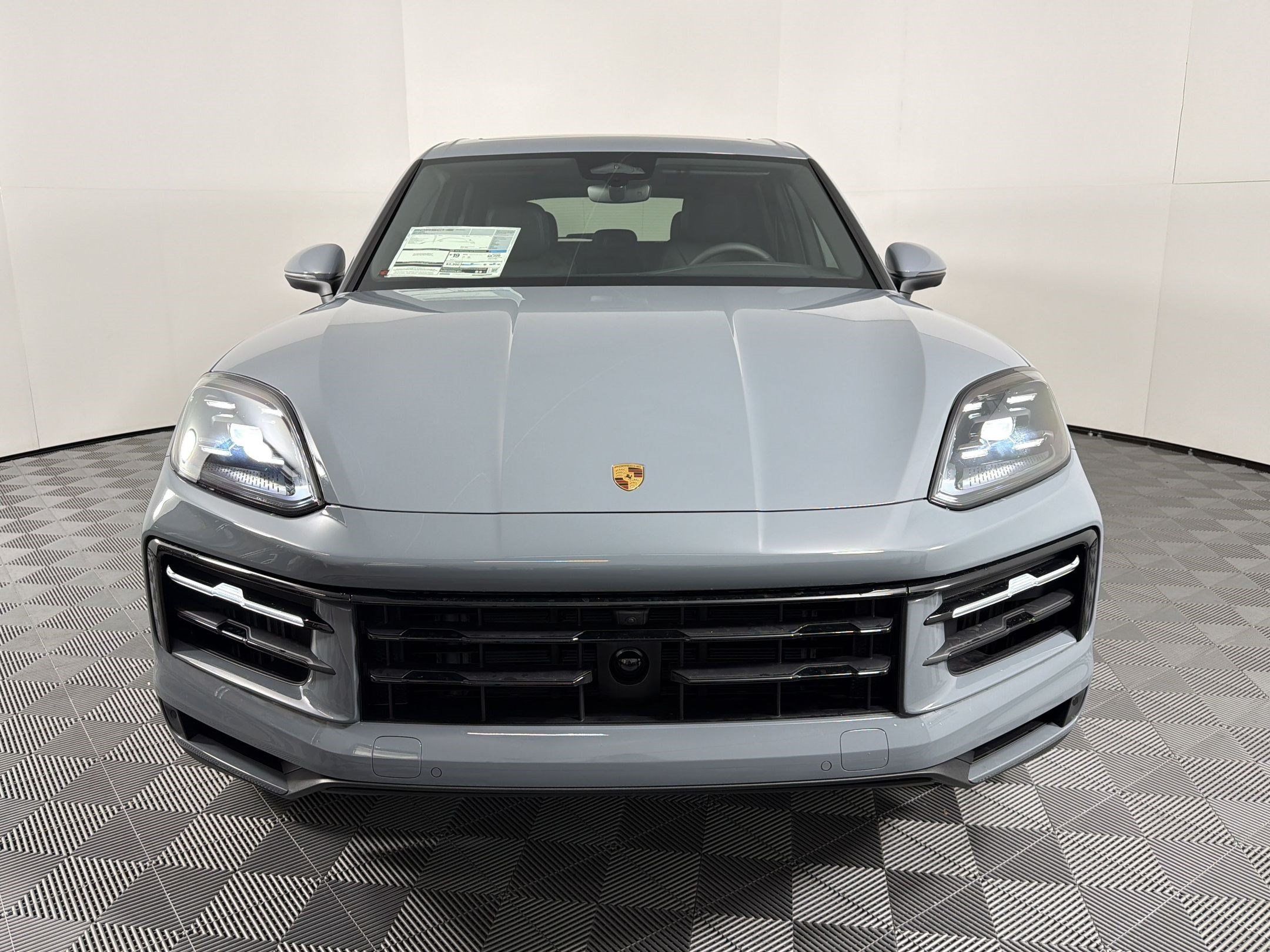 Certified 2026 Porsche Cayenne AWD/4WD image 6