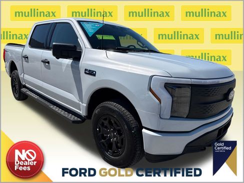 Used 2025 Ford F150 Lightning XLT image 1
