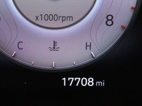 Certified 2024 Hyundai Santa Cruz Limited image 13