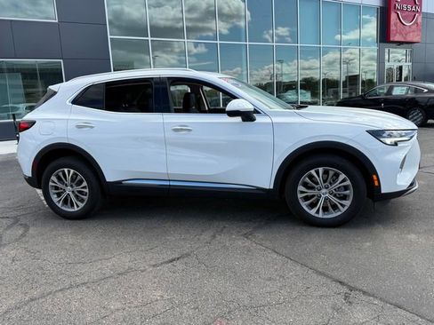 Used 2022 Buick Envision Preferred FWD image 2
