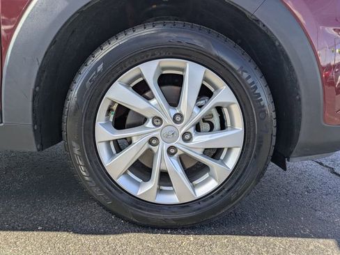 Used 2019 Hyundai Tucson SE w/ Cargo Package image 11