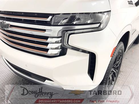 Used 2024 Chevrolet Suburban High Country w/ Advanced Technology Package AWD/4WD image 17