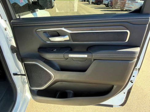 Used 2025 RAM 1500 Laramie AWD/4WD image 28