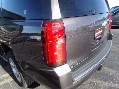 Used 2015 Chevrolet Suburban LTZ image 17