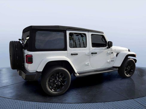 Used 2023 Jeep Wrangler Unlimited Sahara w/ Cold Weather Group AWD/4WD image 13
