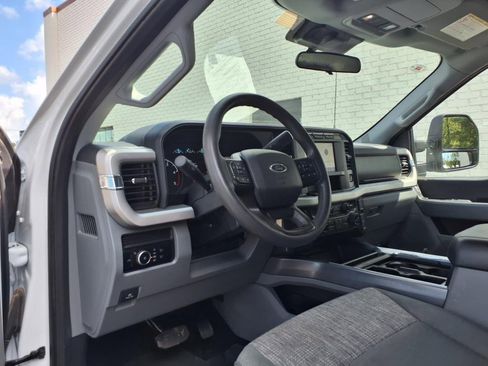 Used 2024 Ford F250 XLT w/ FX4 Off-Road Package image 5