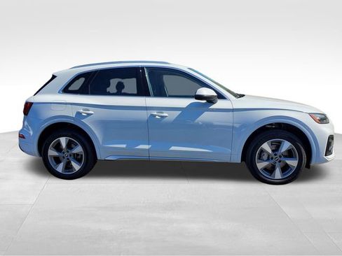 Used 2023 Audi Q5 2.0T Premium Plus w/ Premium Plus Package AWD/4WD image 6